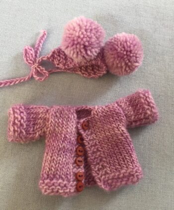 1:12 BJD Pom-pom Hat and Sweater - Image 2