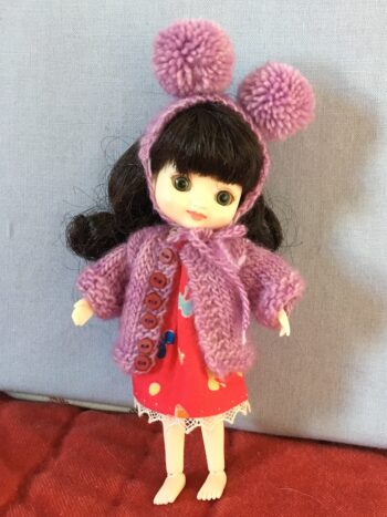 1:12 BJD Pom-pom Hat and Sweater - Image 6