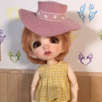 1:12 BJD Wide Brimmed Hat - Image 7