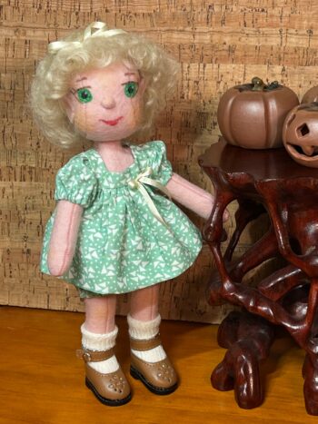20cm Dolly - Image 3