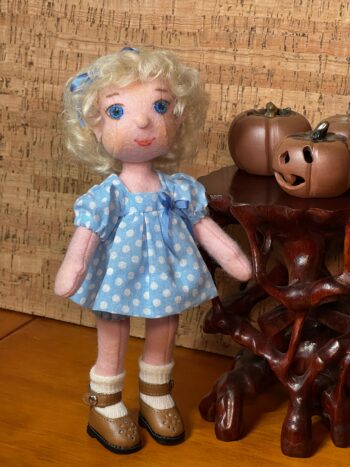 20cm Dolly - Image 9
