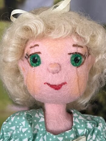 20cm Dolly - Image 4