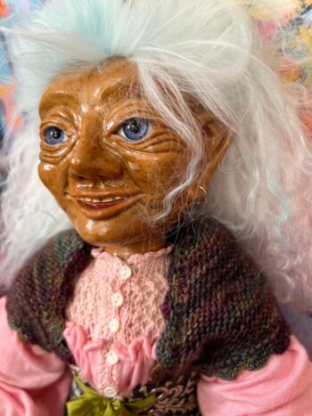 Elf Granny - Image 3