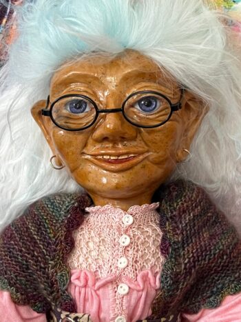 Elf Granny - Image 4
