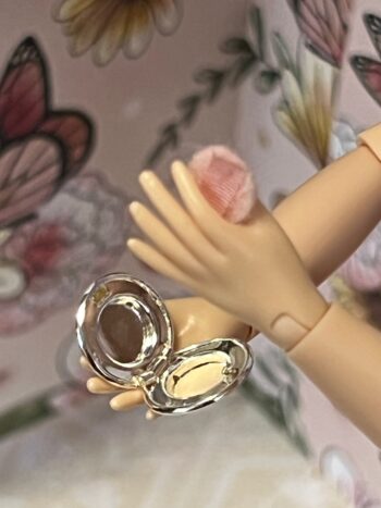 Fashion Doll Makeup Compact - Image 5