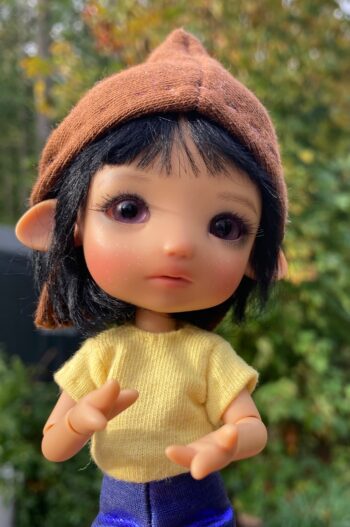 1:8 Scale Woodland Hood, Elf Hat and Shoes - Image 2